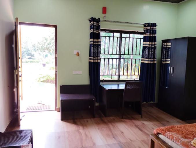 White Elephant Restaurant & Cottages Gokarna Gokarna  Exterior foto